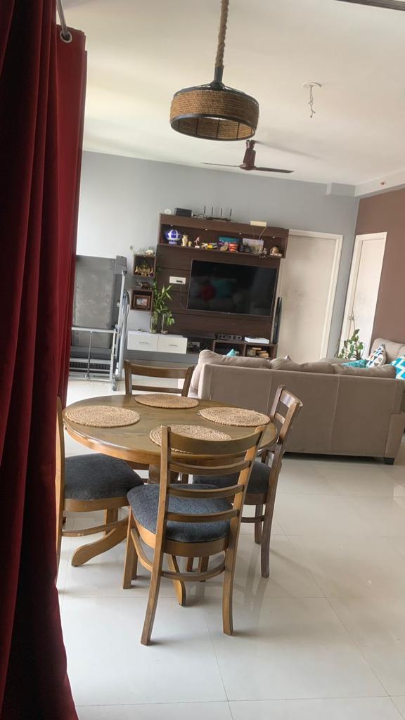 4.5 BHK SEMI FURNISHED SEA FACING FLAT FOR RENT AT EMAMI TEJOMAYA NAVALUR CHENNAI